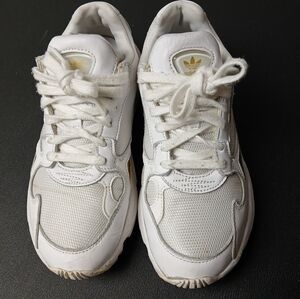 Adidas Falcon Cloud Women Sneakers -color white & gold metallic Size 8